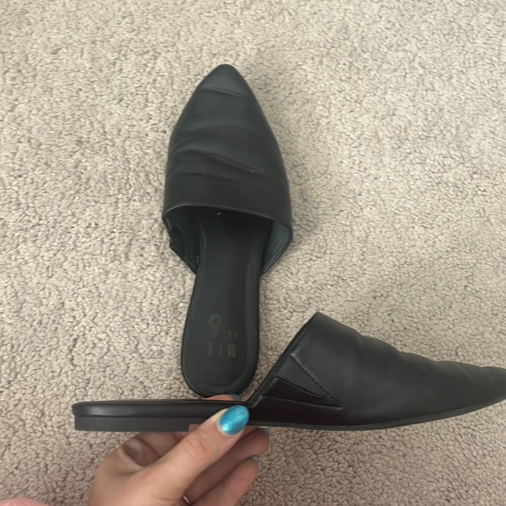{Mix No. 6} Black Flat Mules